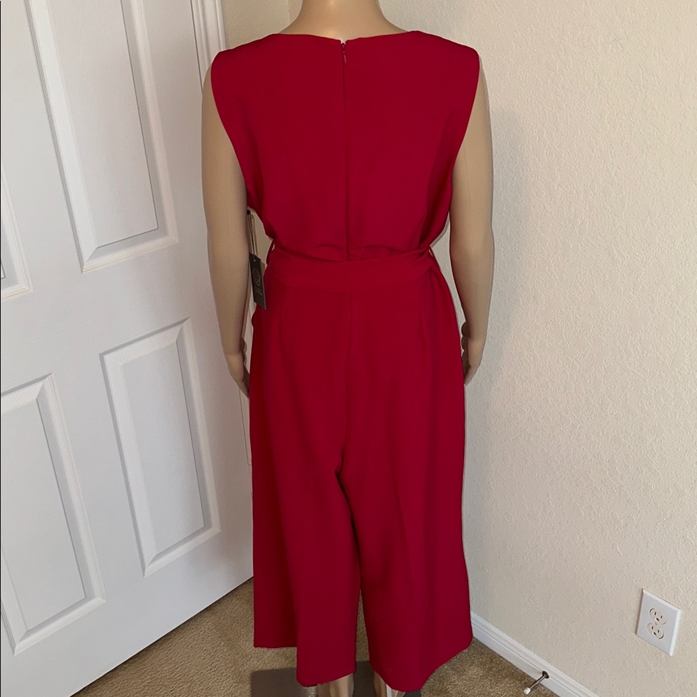 NWT Vince Camuto Vibrant Red V-Neck Jumpsuit Size 14 - Picture 3 of 16